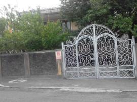 Lux-2-or-1- persons Irodion Evdoshvili Street #15