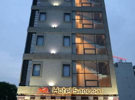 Hotel Sanobar: Udaipur, Maharana Pratap Havaalanı - UDR yakınında bir otel