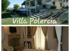 Villa Polercia، فندق مع موقف سيارات في Cupello