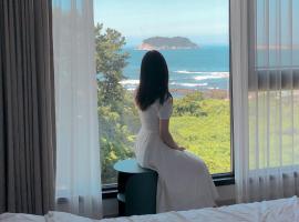 Hotel Seogwipean, отель в Согвипхо, рядом находится Ущелье Свесоккак