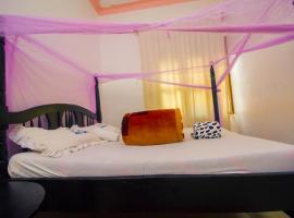 Nice Guest House, hotel di Jinja