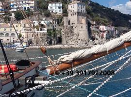 La Corte dei Naviganti B&B - Amalfi Coast - Cetara, מקום אירוח B&B בצ'טארה