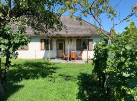 Urlaub im Weingarten, hotel v destinaci Winten