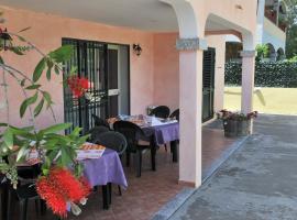 Affittacamere Da Antonella โรงแรมในโปซาดา