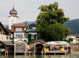 Kirchenwirt, romantic hotel in Strobl