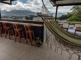Poblado Guest House, bed and breakfast v destinaci Medellín