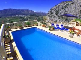 Villa Romana Mountainside apartment in Alcalali, Jalon Valley, holiday rental sa Alcalalí