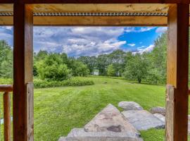 Log Cabin Escape, hotel malapit sa Harriman Reservoir, Jacksonville