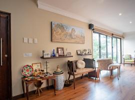 Ekhaya Guest House, hotel u gradu 'Ballito'