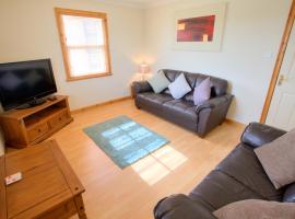 Knightsridge House Apartment, budget hotel in Livingston