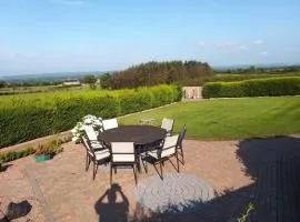 Antrim Heights B&B Quiet Views Parking Near Airport