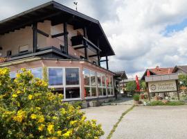 Dorfwirt Fridolfing, hotel v destinaci Fridolfing