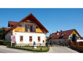 Penzion Rogallo, hotel bajet di Hořičky