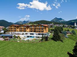 Family Home Alpenhof, hotell med basseng i Maranza