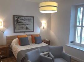 The Commodore Hotel, hotell med parkering i Instow