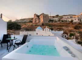 BlackStone Luxury Suites, hotel in Emporio Santorini