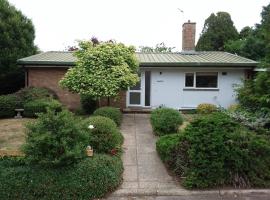 Alderman Peel High School Bungalow, hotel near Holkham Hall, Wells next the Sea