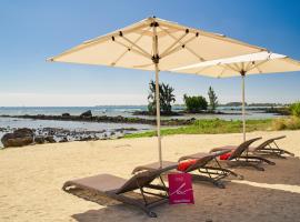 Plage Bleue Beachfront Apartments by LOV, hotell sihtkohas Trou aux Biches