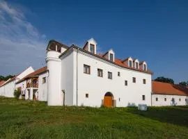 Residence Tvrz Skočice