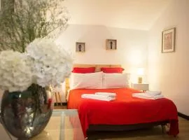 MAISON MAUPAS Chambre Rouge