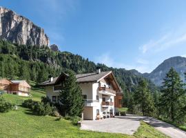 Ciasa Roenn, hotel perto de Frara, Calfosch