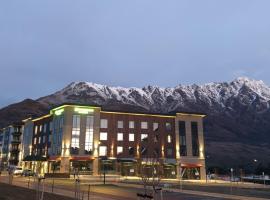 Wyndham Garden Queenstown, hotel near Queenstown Airport - ZQN, 