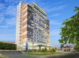 ASTON Kupang Hotel & Convention Center, готель у місті Купанґ