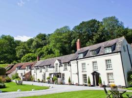 Combe House Hotel, country house in Holford