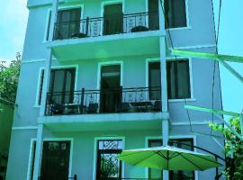 Guest House Irakli, икономичен хотел в Махинари