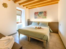 Old Town Apartments, hotel v destinaci Tirano