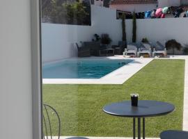 The Spot Hostel Ofir, hotel em Esposende