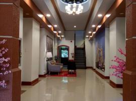 Elizabeth Hotel - Naga – hotel w mieście Pili