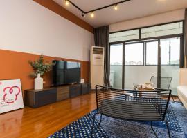 【Locals】Nanchang·Donghuqu·Bayiguangchang., Hotel in Nanchang