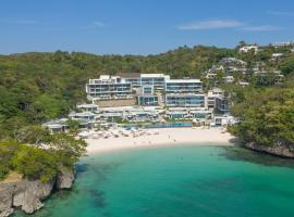 Crimson Resort and Spa Boracay, beach hotel in Boracay