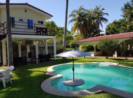 Rancho villas de alicia – hotel przy plaży w mieście El Zapote