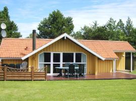 8 person holiday home in Sydals, počitniška hiška v mestu Vibøge