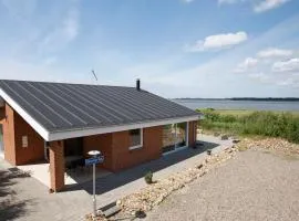 Two-Bedroom Holiday home in Thyholm 6
