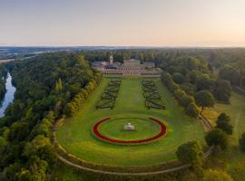 Cliveden House - an Iconic Luxury Hotel, hotell sihtkohas Taplow