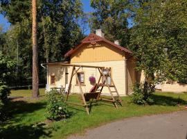 Summer cottage in Jurmala, hotel pentru familii din Jūrmala