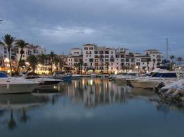 Doble bed , Sun , Golf and Beach , un lugar para disfrutar todas las familias con sus hijos"Desayuno Incluido", hotel que acepta mascotas en San Luis de Sabinillas