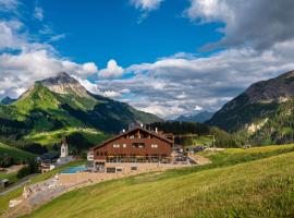 PURE Resort Warth Arlberg, hotel in Warth am Arlberg