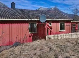 6 person holiday home in Halsanaustan