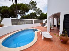 Villa Oleander, villa in Vale do Lobo