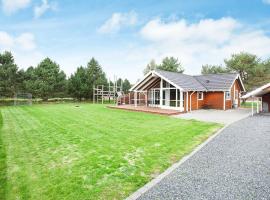 Three-Bedroom Holiday home in Rødby 38, casa de férias em Kramnitse