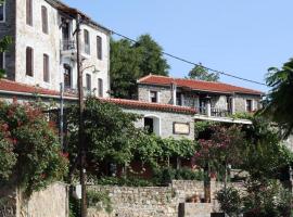 Guesthouse Parthenon, hotel with parking in Parthenonas
