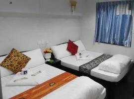 Dhillon Hostel - Reception 10th floor Block E CHUNGKING MANSION TSIM SHA TSUI KOWLOON