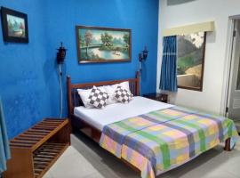 Enny's Guest House, hotel cerca de Museum Zoologi Frater Vianney, Malang