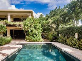 Villa Vakoa - Tranquil Villa With Lush Gardens, cottage sa Pointe d'Esny