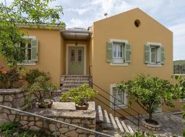 Yellow House Ithaca, family hotel in Vathi, Ithaka