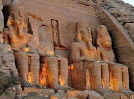 Hllol Hotel, hotel din Abu Simbel